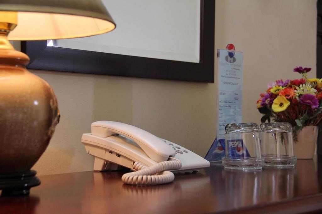 Hanoi Capital Hotel Zewnętrze zdjęcie