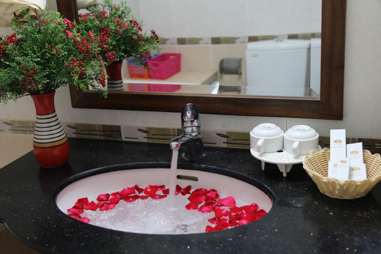 Hanoi Capital Hotel Zewnętrze zdjęcie